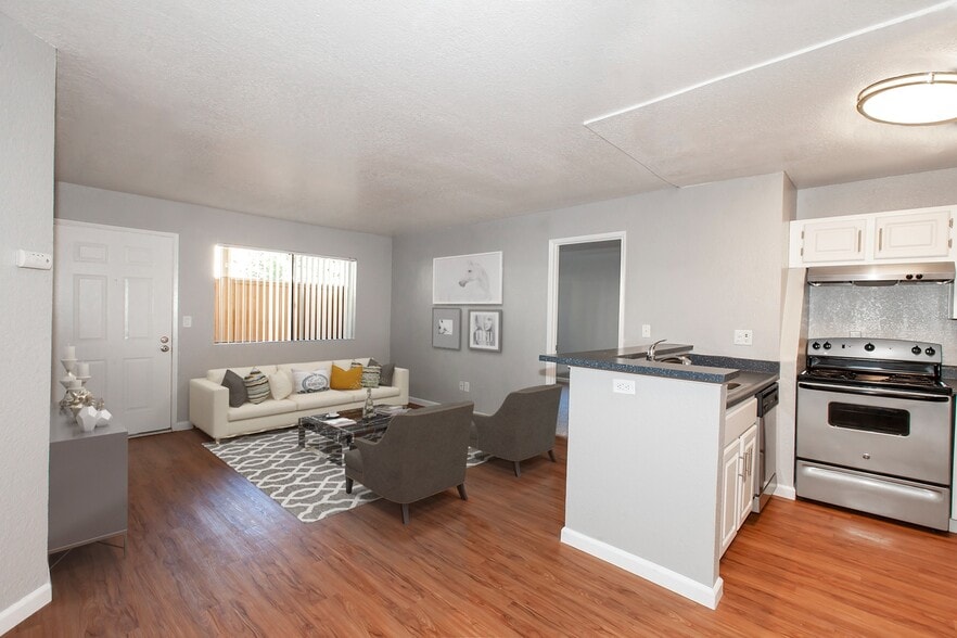 Building Photo - Sommerset