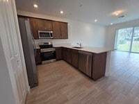 Building Photo - 5690 Divine Dr