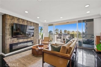 Building Photo - 700 E Ocean Blvd