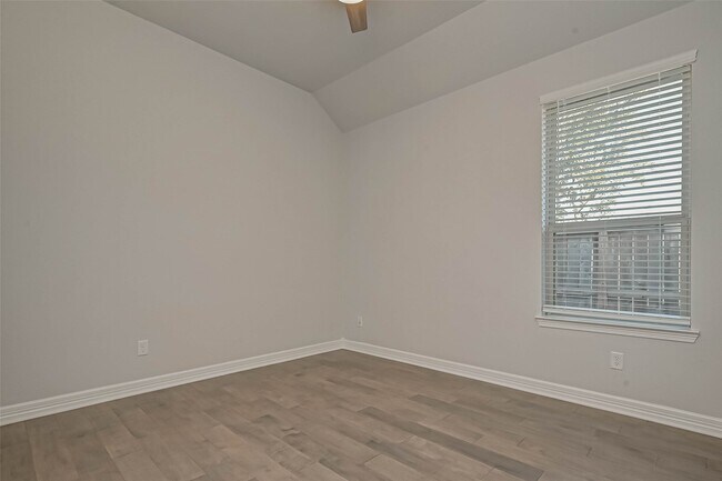Building Photo - 11943 Bazley Knoll Dr