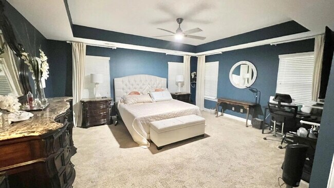 Building Photo - 3441 S Beaver Ln