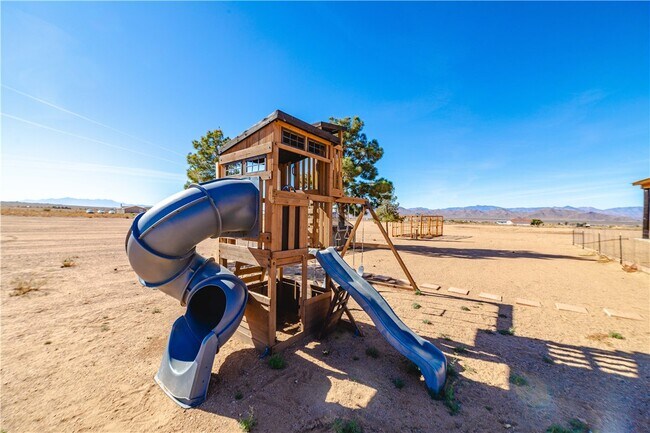 Building Photo - 10563 N Garrett Dr