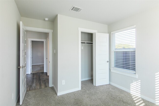 Building Photo - 7226 Telford Holw Trl