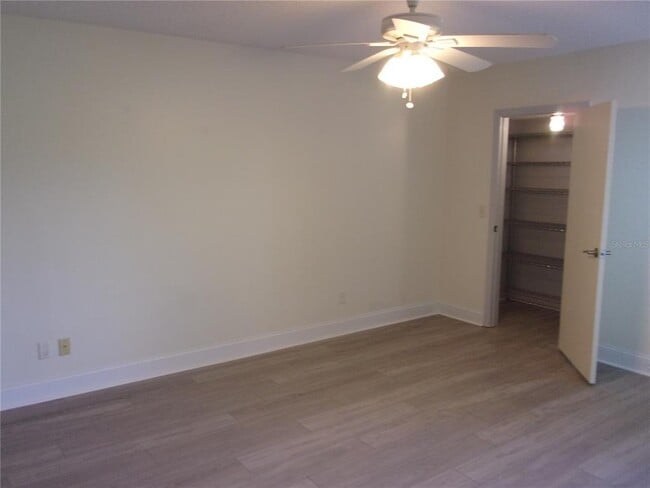 Building Photo - 132 E Cypress Ct