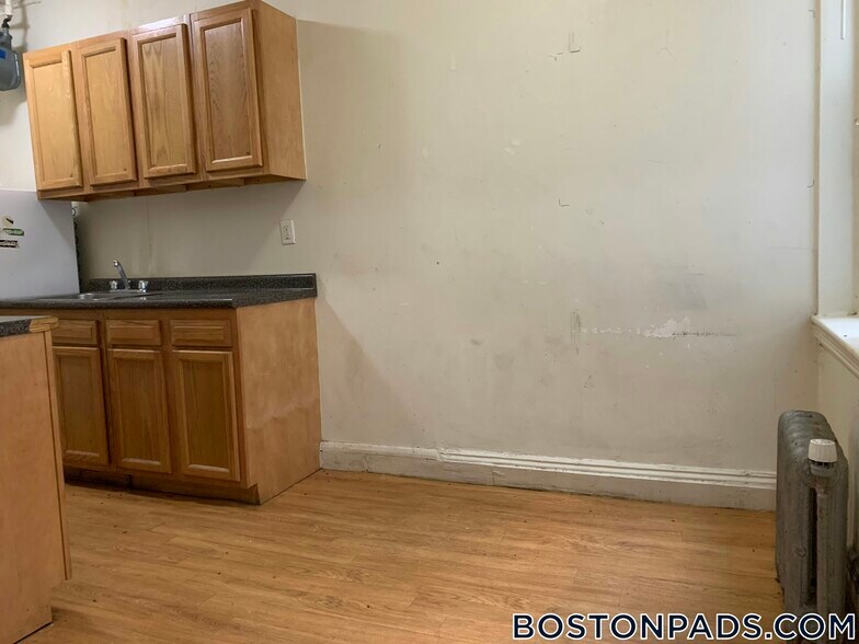 Building Photo - 1171 Boylston St
