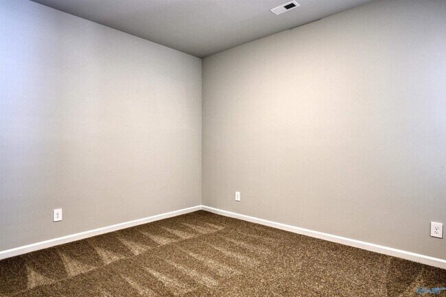 Building Photo - 6073 Gardner Maples Dr SE