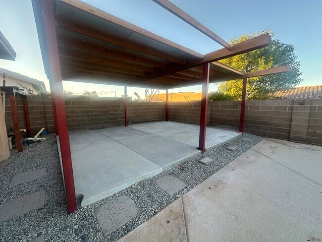 Building Photo - 11144 E 26th Pl