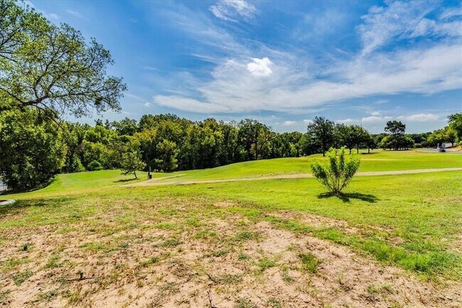 Building Photo - 2603 Mesquite Ln