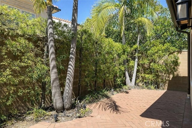 Building Photo - 60 Crestwick