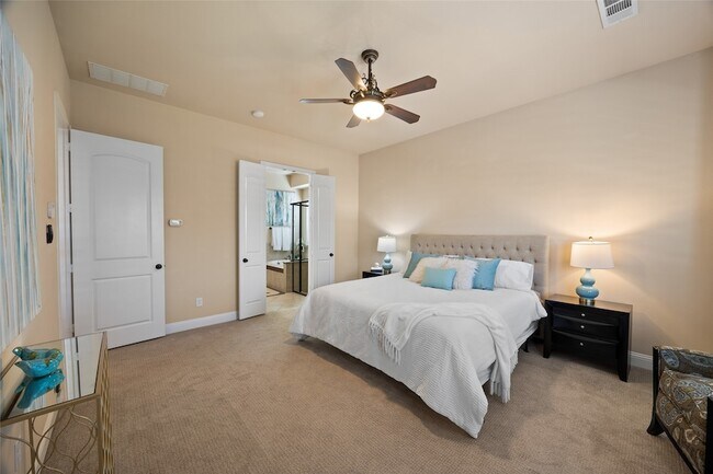 Building Photo - 864 Gaited Trail