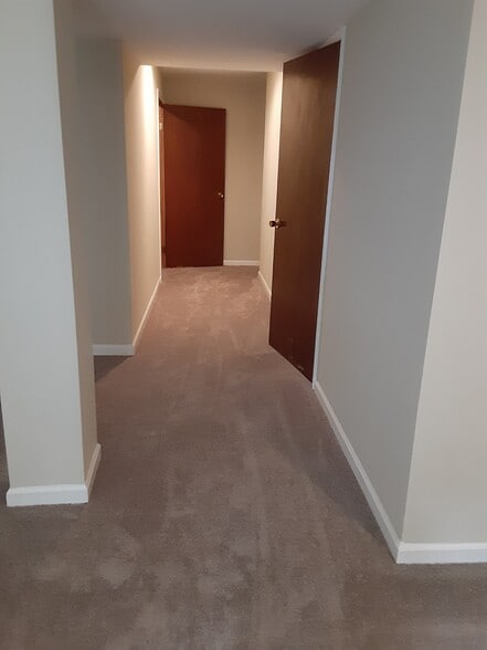 Finished Basement! - 36 Bristol Ct