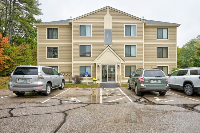 Building Photo - 19 Saco St