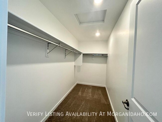 Building Photo - 8205 W Grey Alder Dr
