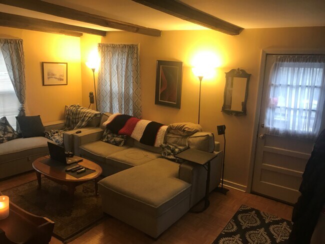 Building Photo - 30 East Main St.