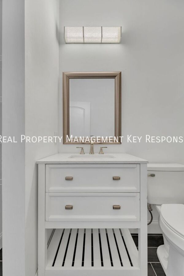 Building Photo - 1235 Vultee Blvd