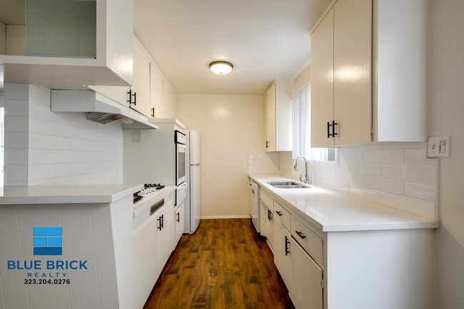 Building Photo - 426 Rexford Dr