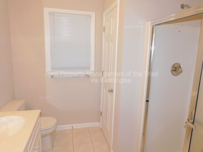 Building Photo - 5609 Wellsley Dr W