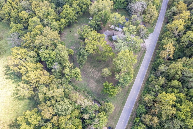 Building Photo - 502 N Strawn Rd