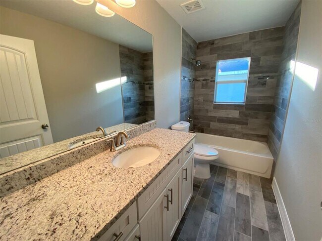 Building Photo - 129 Glades Dr