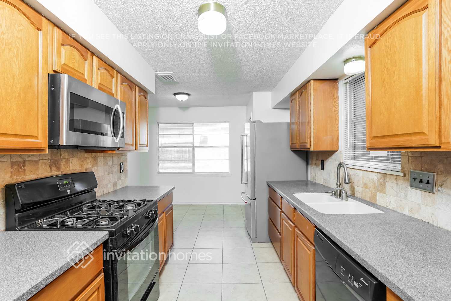 Building Photo - 9422 Cedar Point Cir