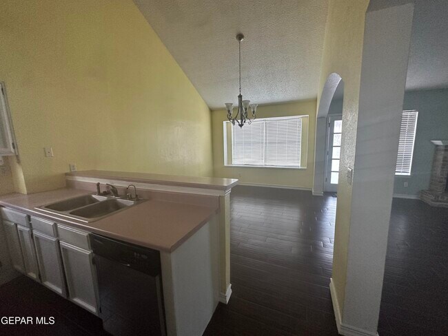 Building Photo - 408 Hadley Pl