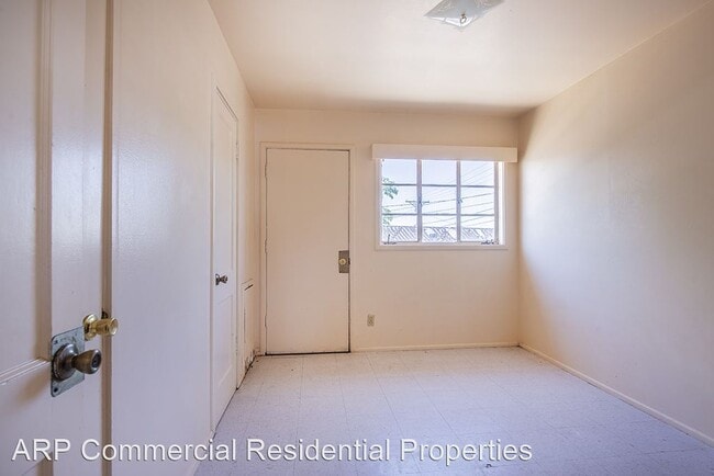 Building Photo - 3800 Taylor Ave