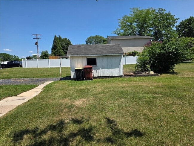 Building Photo - 5166 Springmill Rd