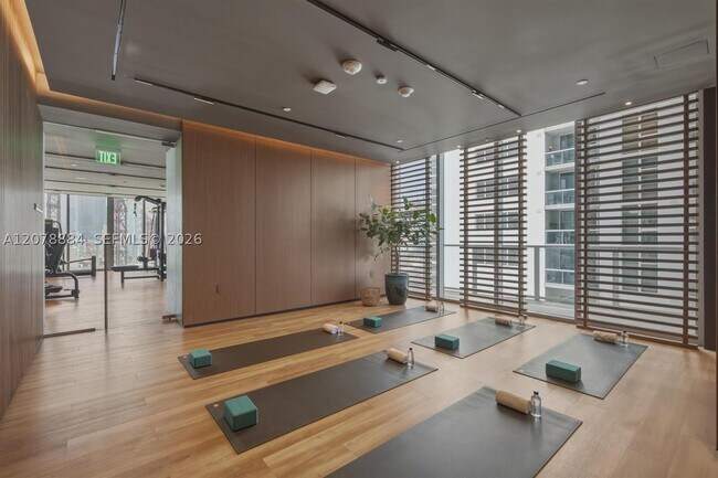Building Photo - 1400 Biscayne Blvd
