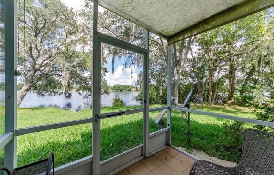 Building Photo - 7246 E Bank Dr