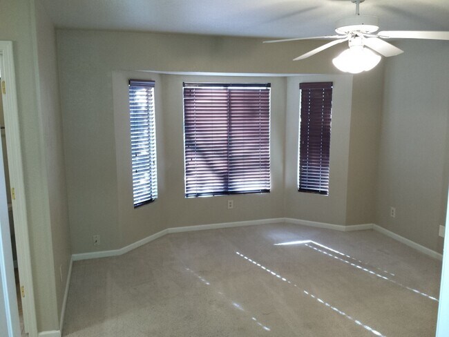 Building Photo - 3190 Driftstone Dr