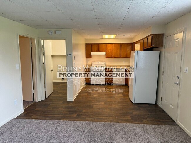 Building Photo - 1921 Meadowland Ln