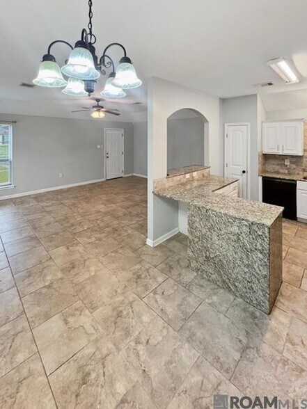 Building Photo - 923 Sedona Pines Dr
