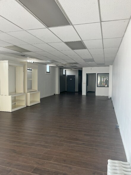 Building Photo - 251 E Court St