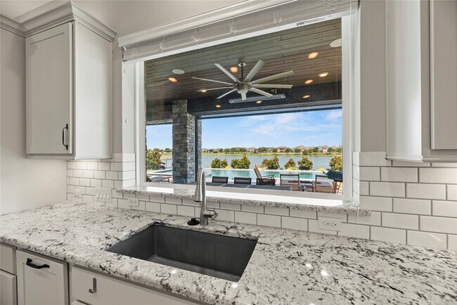 Building Photo - 10823 Painted Crescent Ct