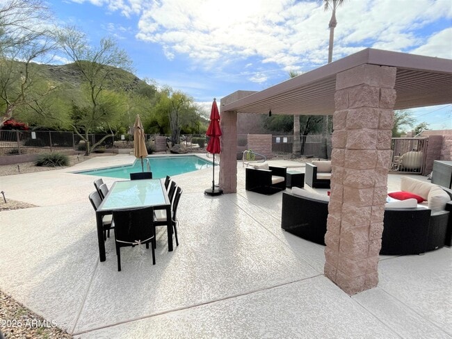 Building Photo - 9726 N 3rd Dr