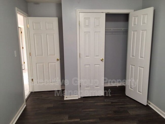 Building Photo - 103 Hurstfield Dr