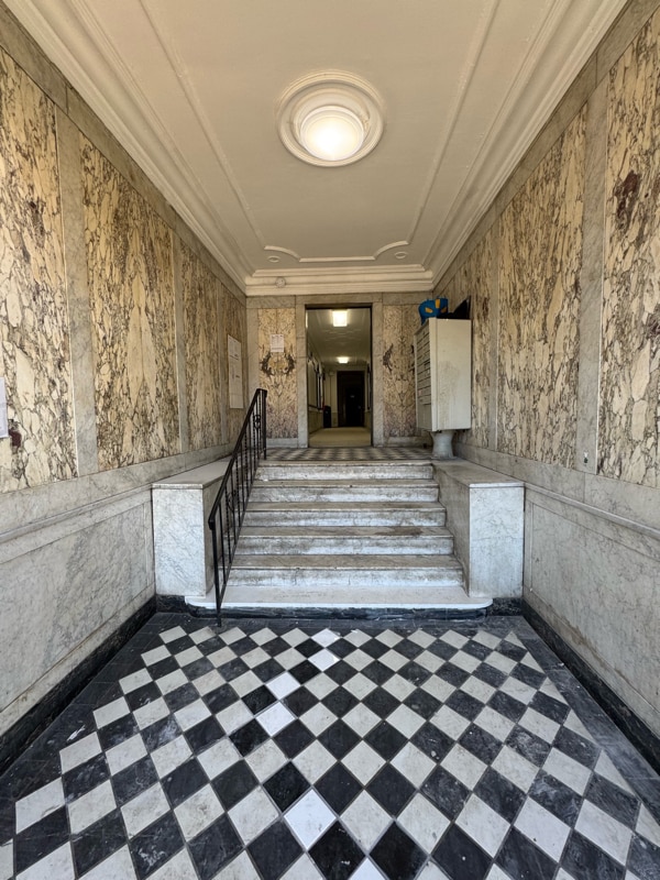 Building Photo - 210 Roseville Ave