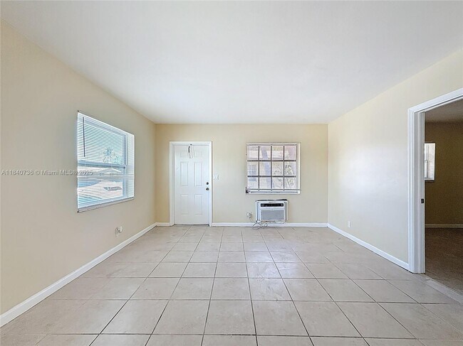 Building Photo - 260 NW 40th Ct