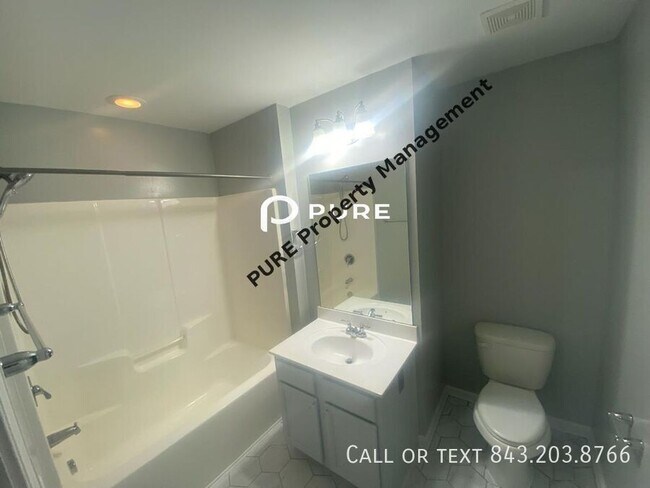Building Photo - 112 Marinella Dr