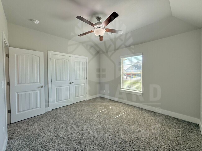 Building Photo - 997 Fair Oaks St
