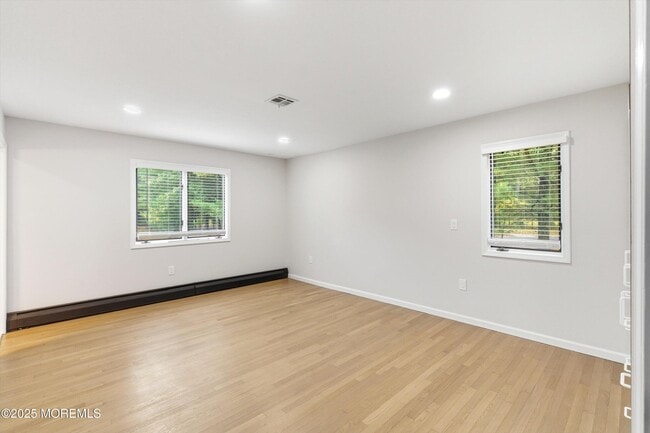 Building Photo - 257 Alexander Ave