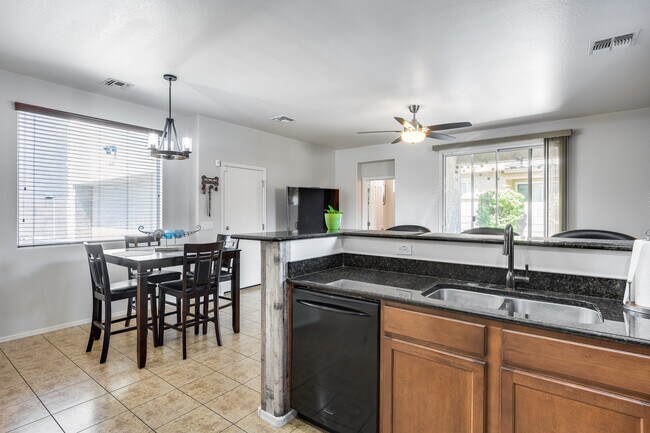 Building Photo - 11956 W Fillmore St