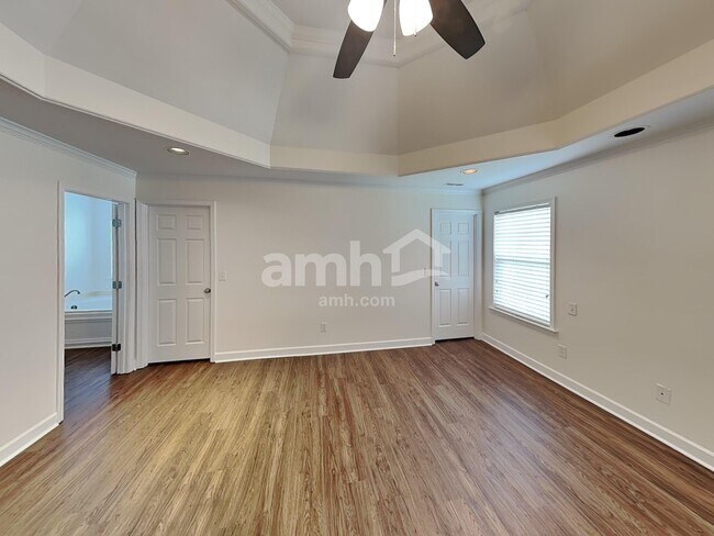 Building Photo - 3063 Romain Trail