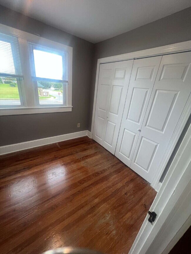 Building Photo - Charming 4-Bedroom Home on Spacious Corner...