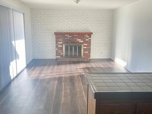 Primary Photo - 44445 Hanstead Ave