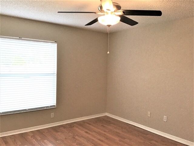 Building Photo - 11732 Crescent Pines Blvd