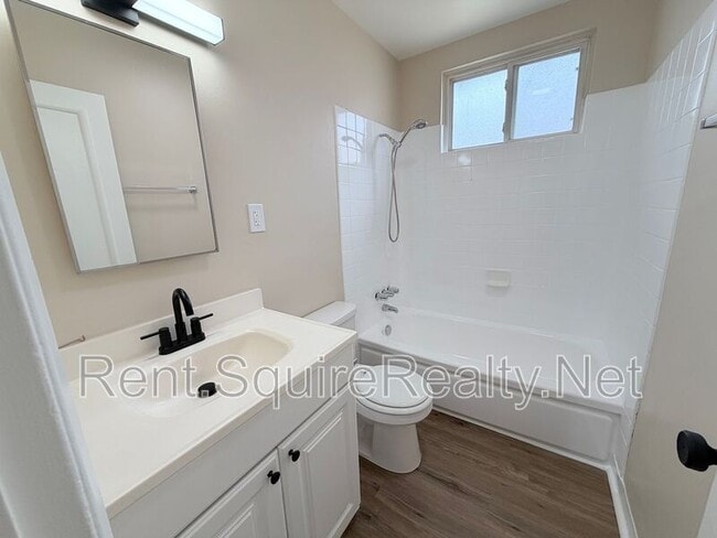 Building Photo - 355 S Aspan Ave