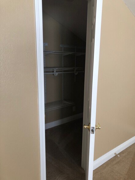 Building Photo - 33062 Santiago Dr