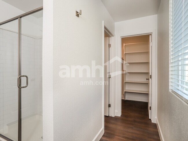 Building Photo - 6541 Enlightenment Dr