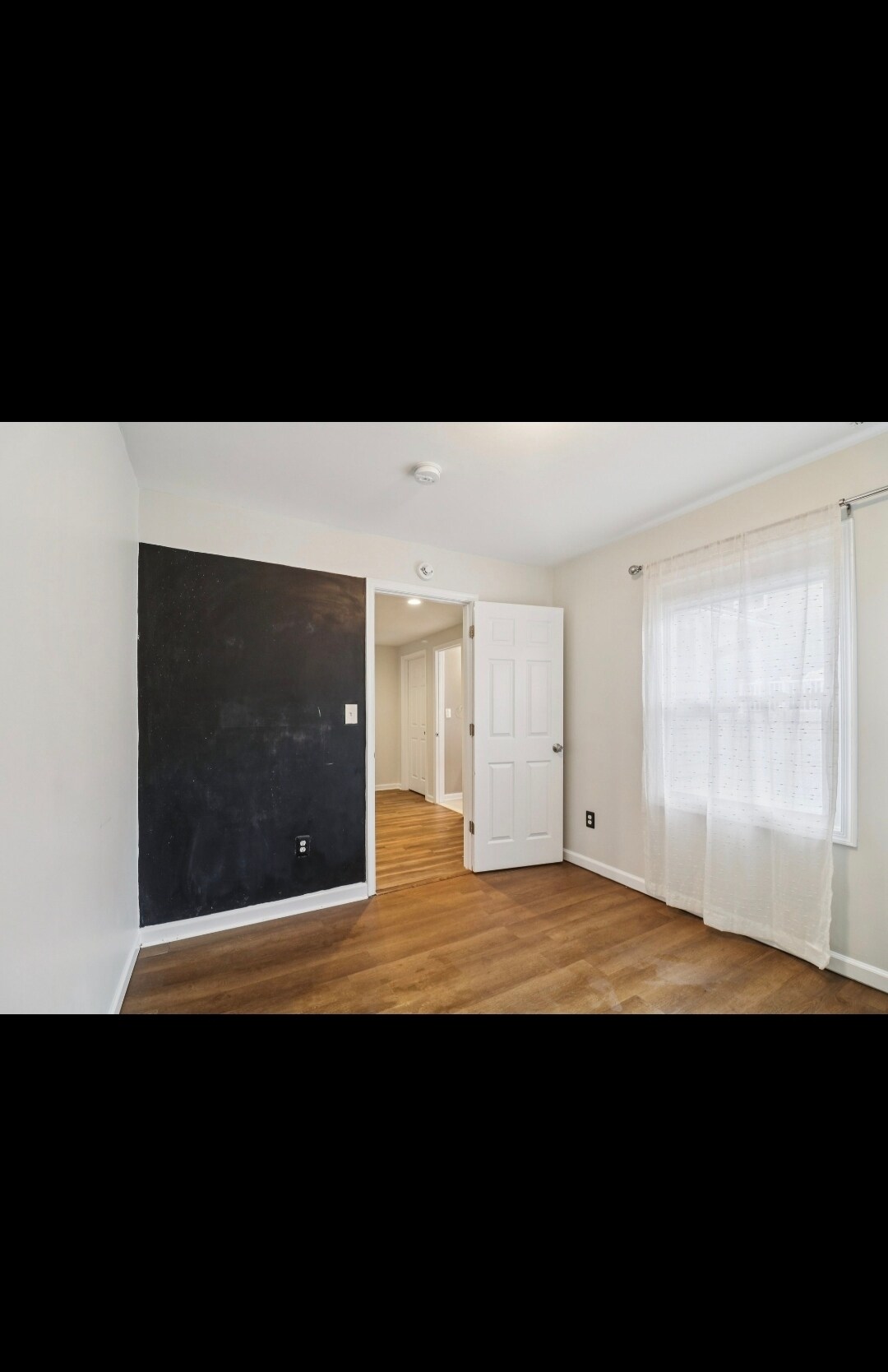 Building Photo - 1605 Airport Ln